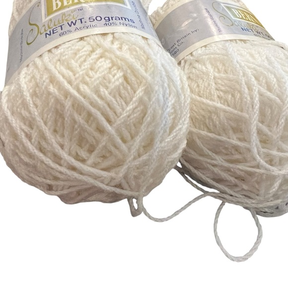 2 Skeins Bernat Natural Yarn Barella Sportspun Saluki‎ WHITE Soft Acrylic Nylon - Picture 3 of 10